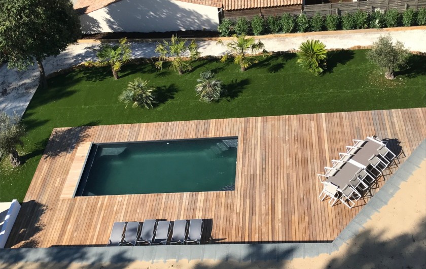 Location de vacances - Villa à Saint-Palais-sur-Mer - vue aérienne de la terrasse et aperçu du toit recouvert de sable.