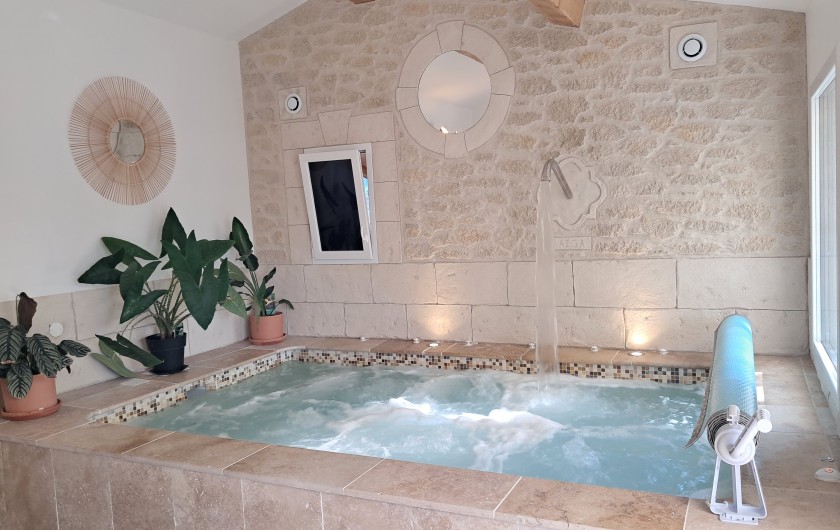 Location de vacances - Villa à Saint-Dézéry - nouvelle espace balneo; bassin 3,5par2m a l interieur chauffé a 36 degrés