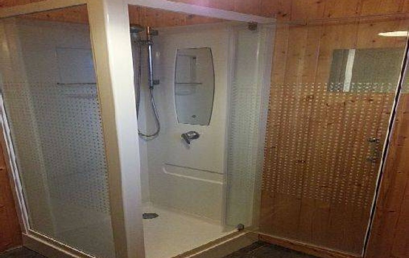 Location de vacances - Chalet à Grigneuseville - salle de douche