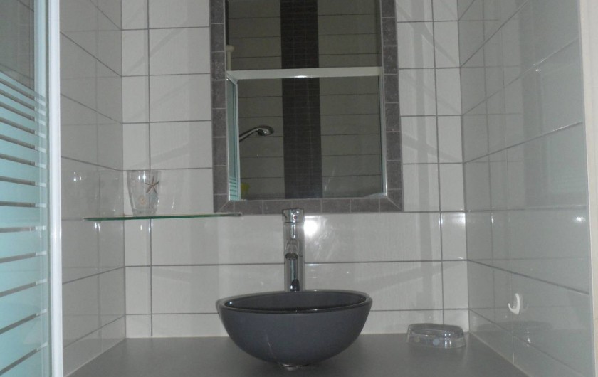 Location de vacances - Villa à Trois Bassins - salle d'eau privative avec douche dans chambre 3