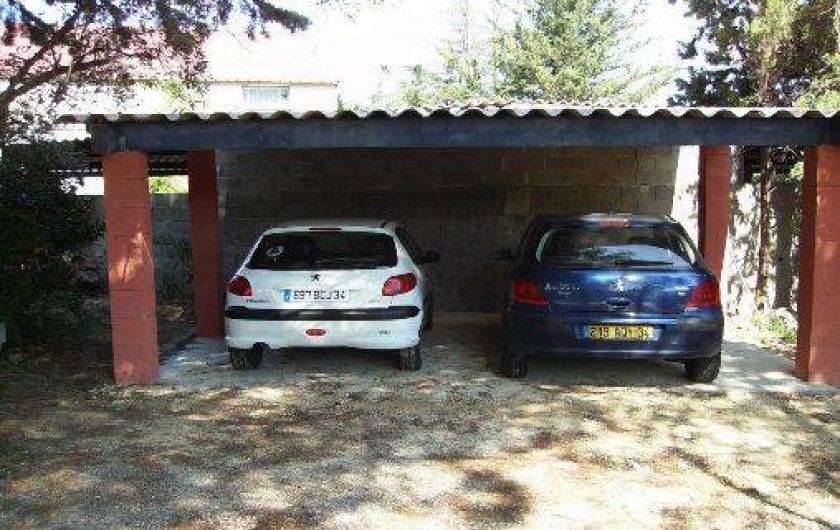 Location de vacances - Villa à Lavérune - Abri pour 2 voitures