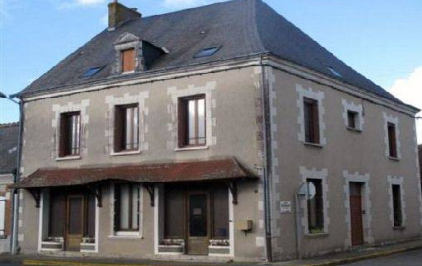 Location de vacances - Maison - Villa à Saint-Nicolas-des-Motets - façade extérieur 