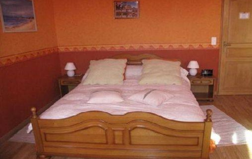 Location de vacances - Villa à Saint-Nicolas-des-Motets - chambres et lit  suite pour 5 personnes