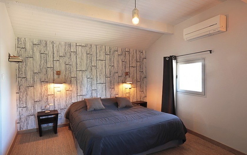 Location de vacances - Chambre d'hôtes à Saint-Laurent-des-Arbres - Chambre 2 du gîte