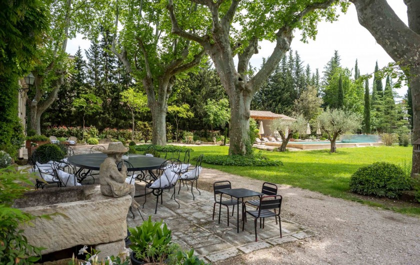 Location de vacances - Mas à Saint-Rémy-de-Provence - une vue du jardin