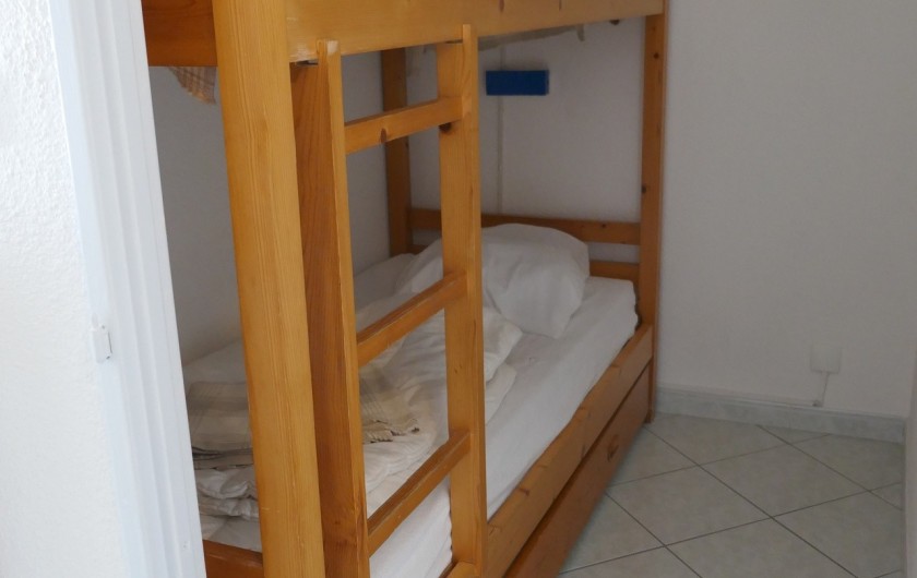 Location de vacances - Appartement à La Grande-Motte - alcove avec 2 lits superposés, possibilité d'un troisième