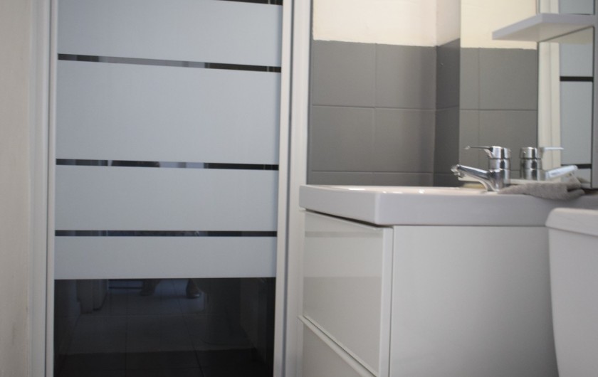 Location de vacances - Villa à Frontignan - salle d'eau + wc attenants à la chambre 3