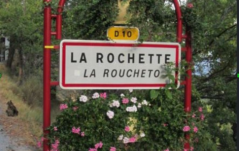 Location de vacances - Gîte à La Rochette - Entrée du village