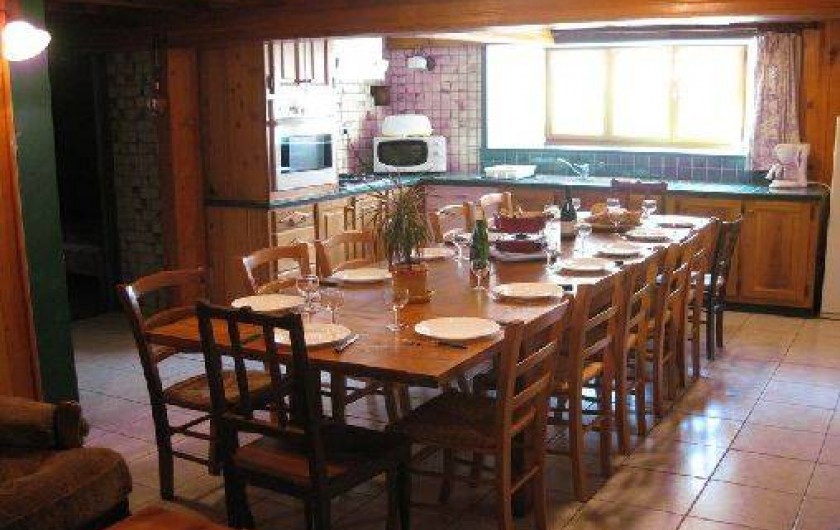 Location de vacances - Appartement à Saint-Gervais-les-Bains - salle à manger cuisine ouverte