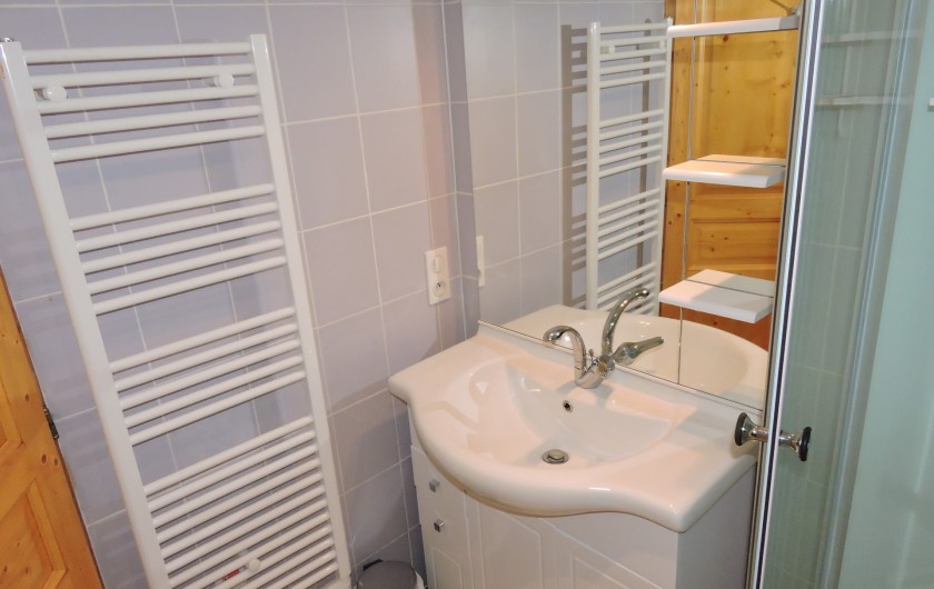 Location de vacances - Villa à Rochefort - appartement 1  salle d'eau