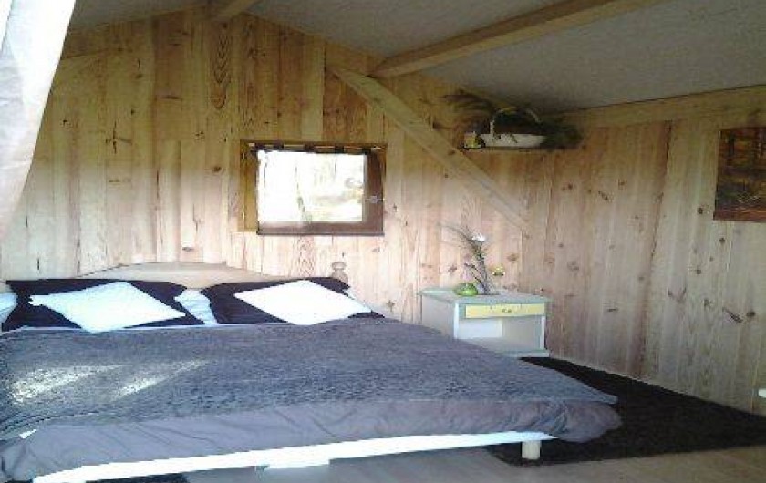 Location de vacances - Cabane dans les arbres à Paulhac-en-Margeride - Chambre lit 2 places (matelas pour 1 enfant éventuellement)