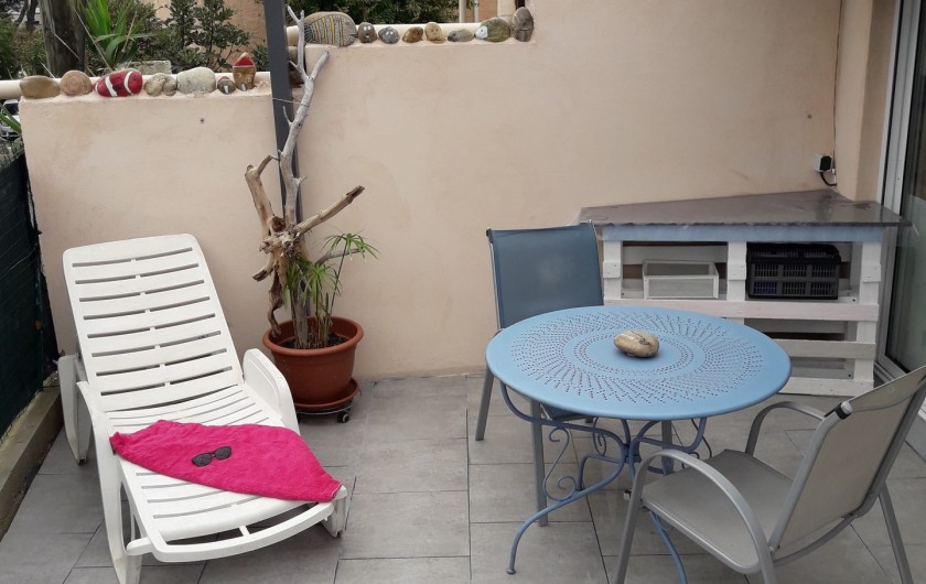 Location de vacances - Maison - Villa à Istres - transat pour se decontracter