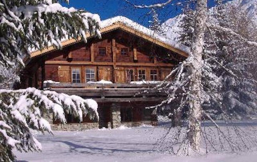 Location de vacances - Chalet à Chamonix-Mont-Blanc - Façade principale plein sud