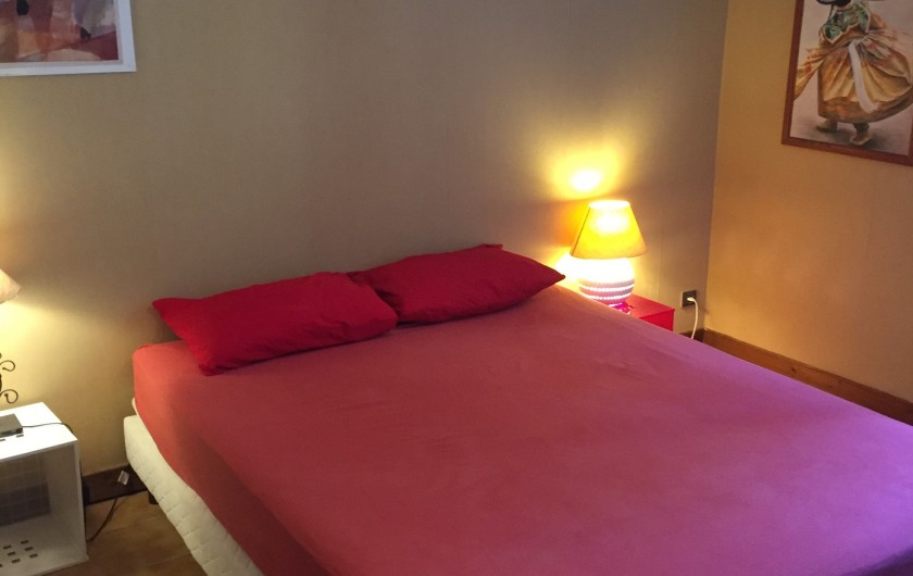 Location de vacances - Maison - Villa à Arpaillargues-et-Aureillac - chambre rouge