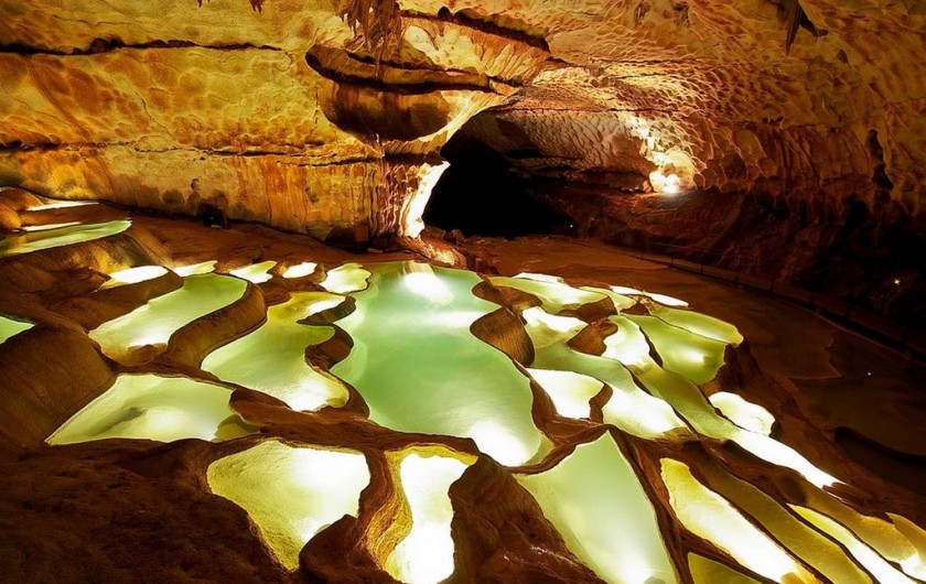 Location de vacances - Villa à Saint-Martin-d'Ardèche - la Grotte de Saint Marcel 5km, superbe  spectacle sons lumières