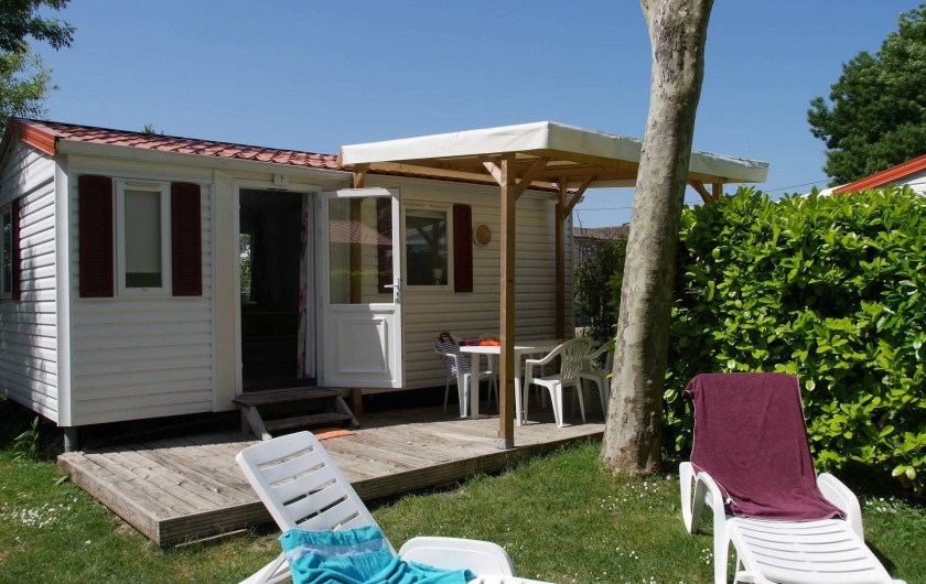 Location de vacances - Camping à Surgères - Mobil home Vénus, 4 pers. 2 chambres