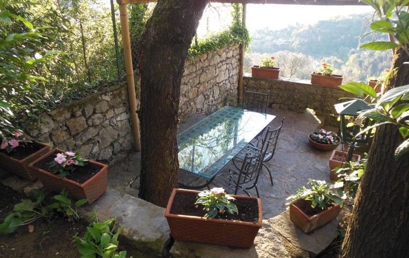 Location de vacances - Villa à La Spezia - La terrace pour diner au "fresco"