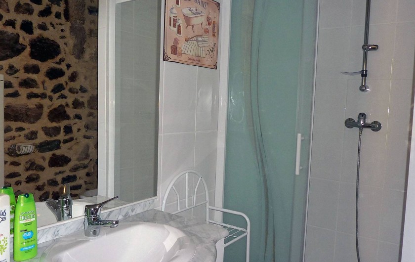 Location de vacances - Appartement à Fontès - Salle de bain chambre 1