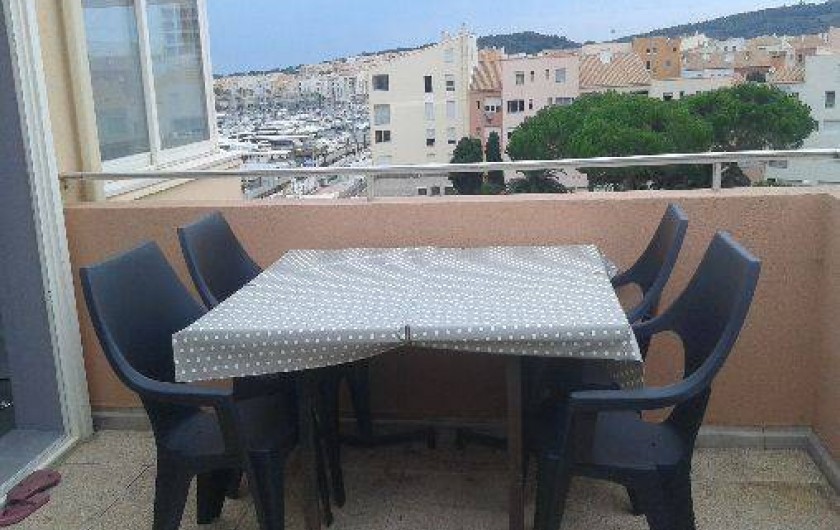 Location de vacances - Appartement à Agde - terrasse vue port
