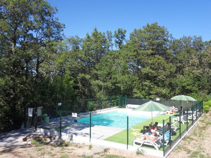 Location de vacances - Gîte à Le Soulié - La piscine