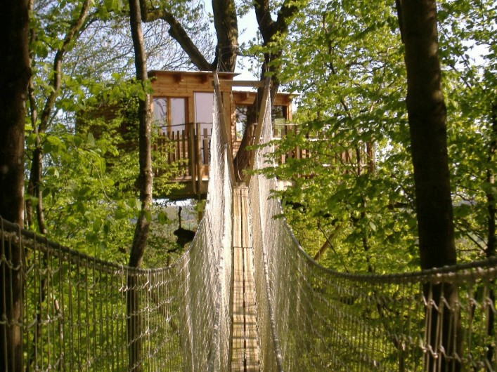 Location de vacances - Cabane dans les arbres à Signy-l'Abbaye - La lisière à 13 mètres
