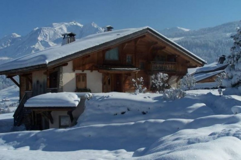 Location de vacances - Appartement à Combloux - Situé côté Est, dans un chalet,face au Mont-Blanc.