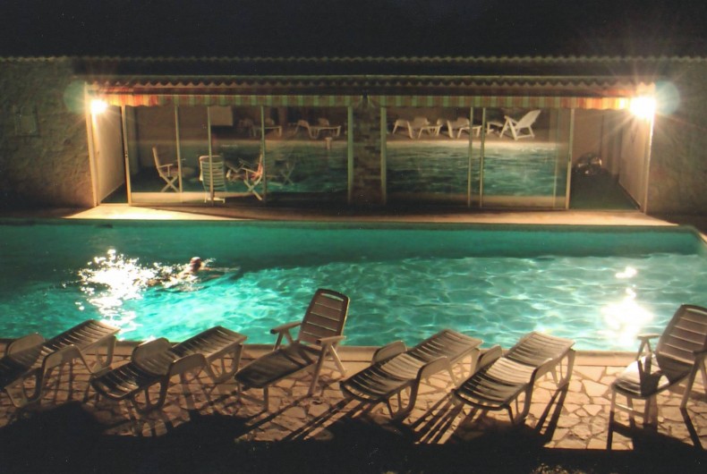Location de vacances - Villa à Grasse - La piscine de nuit