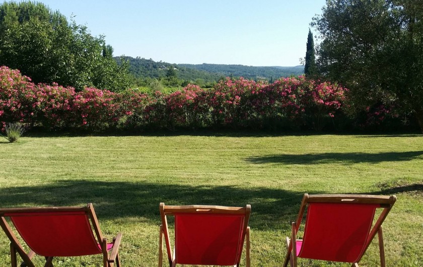 Location de vacances - Villa à Saint-Gély - 2500m2 de jardin. Vue de style toscan et sur lauriers roses