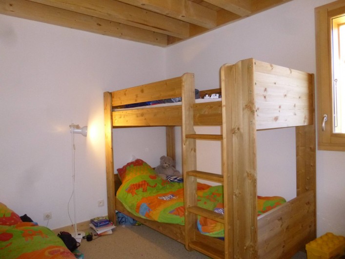 Location de vacances - Appartement à Samoëns - Chambre a 3 lits