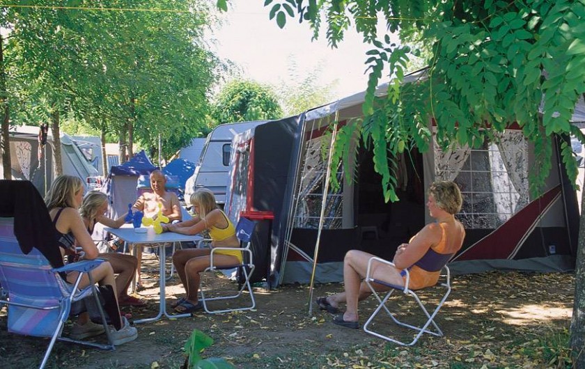 Location de vacances - Camping à Joyeuse - Emplacements