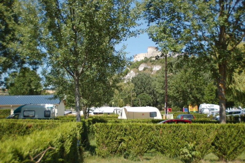 Location de vacances - Bungalow - Mobilhome à Les Andelys - Château Gaillard vu depuis le Camping