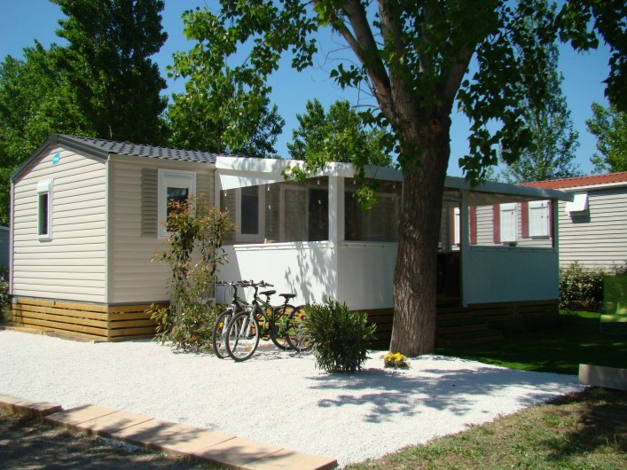 Location de vacances - Bungalow - Mobilhome à Saint-Aygulf - Mobile home haut de gamme avec terrasse abritée