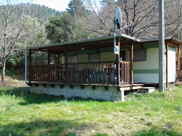 Location de vacances - Hôtel - Auberge à Malarce-sur-la-Thines - Mobil home à louer à 100 m 
4 couchages, douche et cuisine