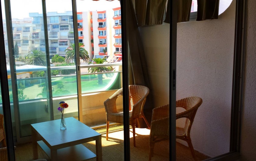 Location de vacances - Appartement à Carnon-Plage - Terrasse abritée de 8 m2 faisant office de salle a manger