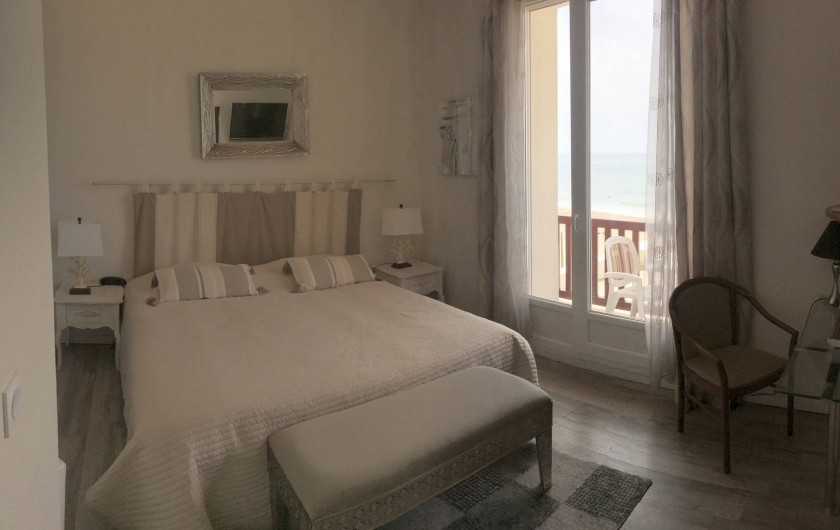Location de vacances - Hôtel - Auberge à Soorts-Hossegor - Chambre avec vue sur l'océan, baignoire, toilettes et une terrasse (2pers)