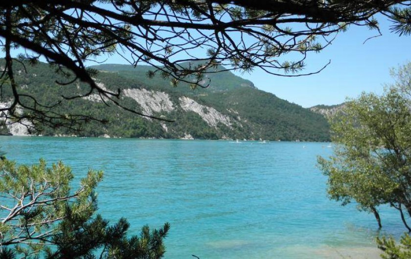 Location de vacances - Gîte à Méolans-Revel - Le lac de Serre Ponçon