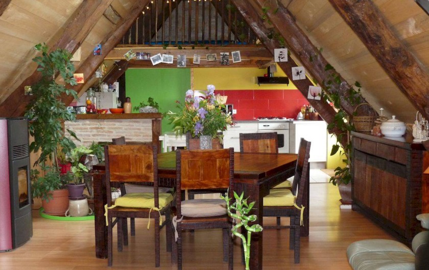 Location de vacances - Maison - Villa à Causse-et-Diège - cuisine toute en couleur