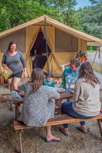 Location de vacances - Camping à Rochefort-en-Terre - Tente Lodge - 2 chambres