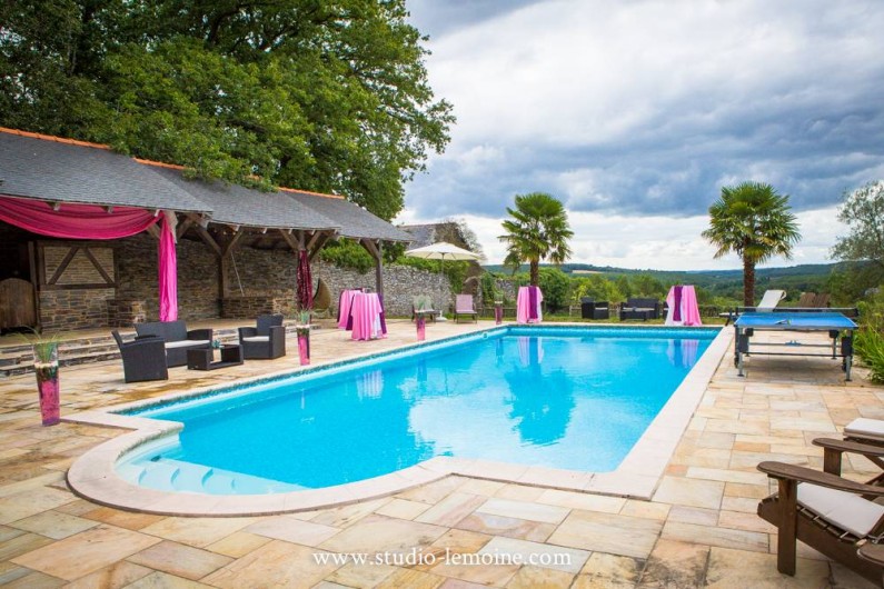 Location de vacances - Chambre d'hôtes à Sixt-sur-Aff - La piscine du Château