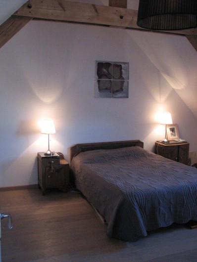 Location de vacances - Appartement à Clohars-Carnoët - votre chambre romantique toit cathédrale