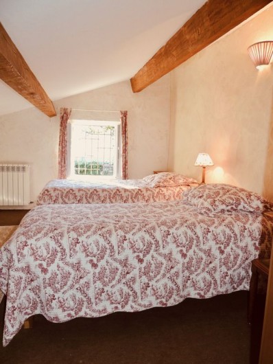 Location de vacances - Villa à Navacelles - Chambre 3 sous les toits (plafond mansardé)