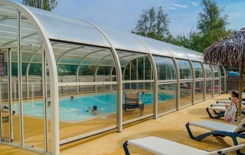 Location de vacances - Bungalow - Mobilhome à Saint-Benoît-des-Ondes - La piscine couverte