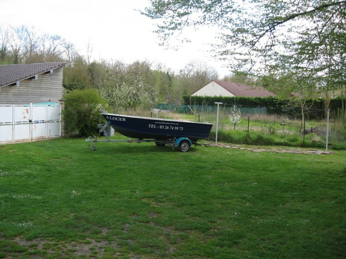 Location de vacances - Gîte à Isle-sur-Marne - Pour agrémenter votre séjour vous pouvez disposer d'un bateau sans permis