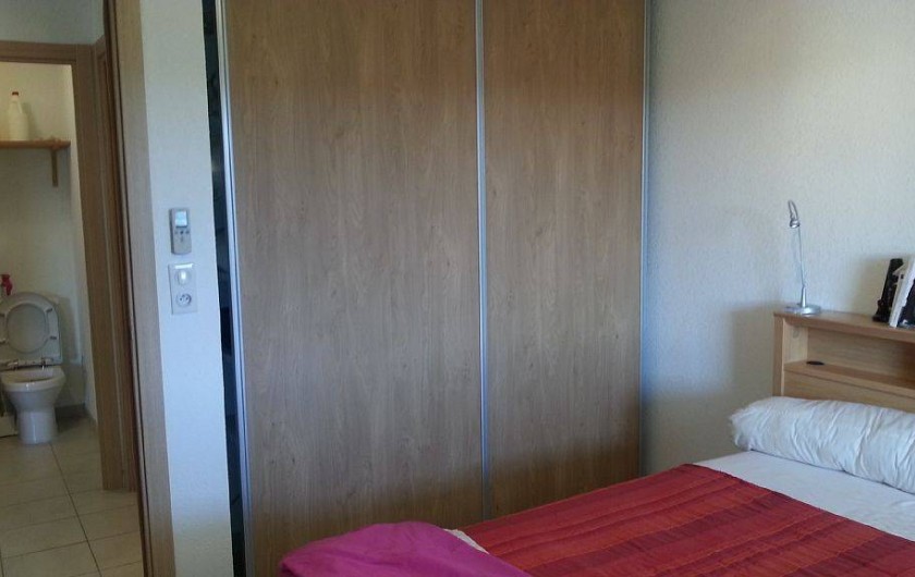 Location de vacances - Appartement à Porto-Vecchio - Placard dans chambre et WC indépendant