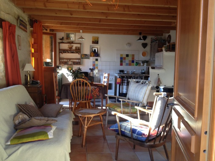Location de vacances - Gîte à Saint-Julien-en-Quint - La pièce à vivre en bas