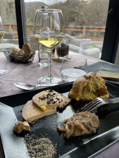Location de vacances - Chambre d'hôtes à Blesle - Foie gras truffé ( restaurant )