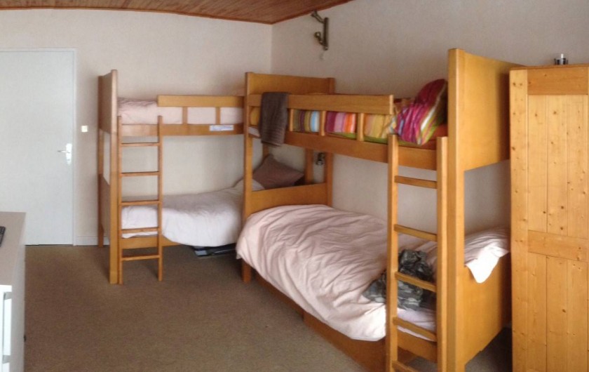 Location de vacances - Appartement à Le Lavachet - Chambre avec 4 couchages de  1personne en lits superposés