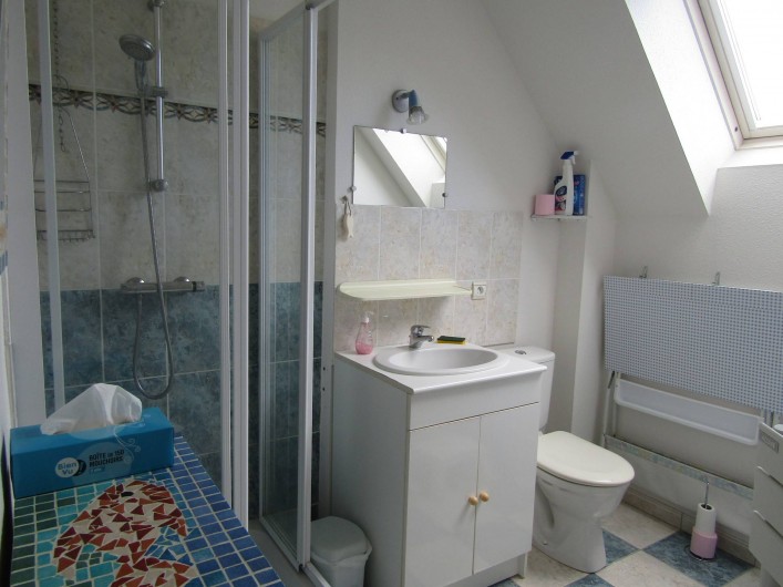 Location de vacances - Maison - Villa à Penvins - douche wc table a langer