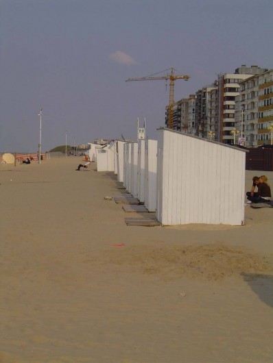 Location de vacances - Appartement à La Panne - 1 cabine de plage inclus (de mi-mai à septembre)