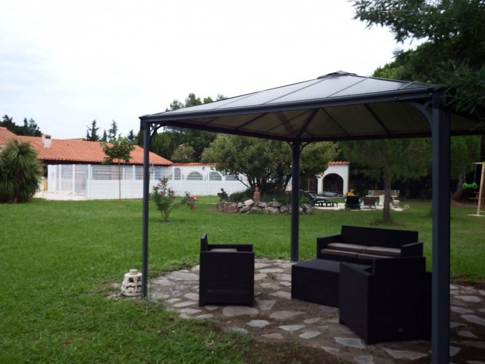 Location de vacances - Chambre d'hôtes à Ortaffa - jardin côté piscine